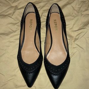 Report women’s flats